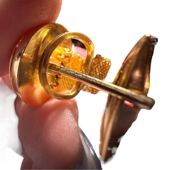 Gorgeous Red Crystal Gold Mesh Cufflinks (EUC) - Picture 8 of 10